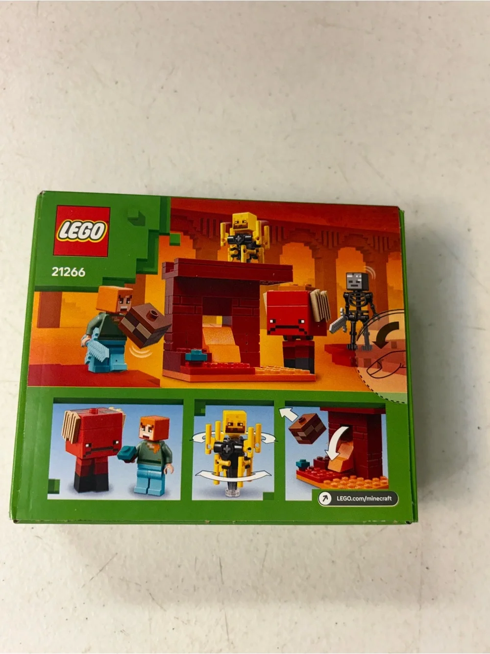 LEGO Minecraft: The Nether Lava Battle (21266)